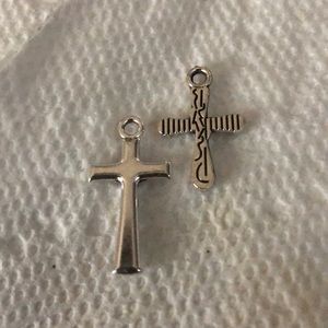 Set of 2 silver crosses